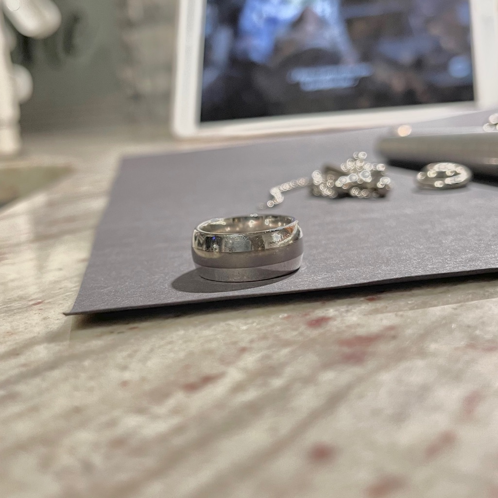 James Avery Titanium Band 115$